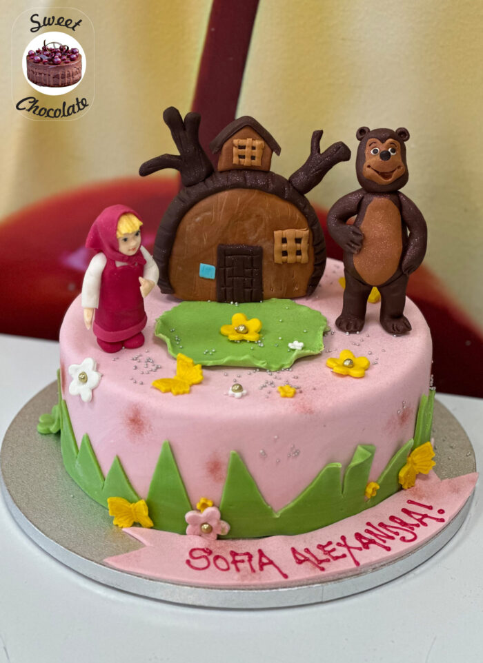 Tort Fetite Masha si Ursul